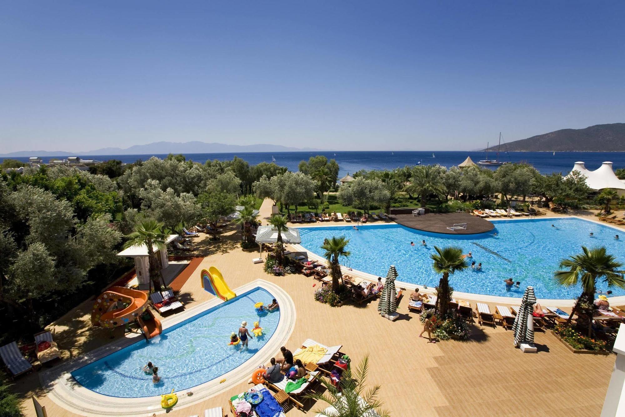 Latanya Park Resort Yaliciftlik Bagian luar foto